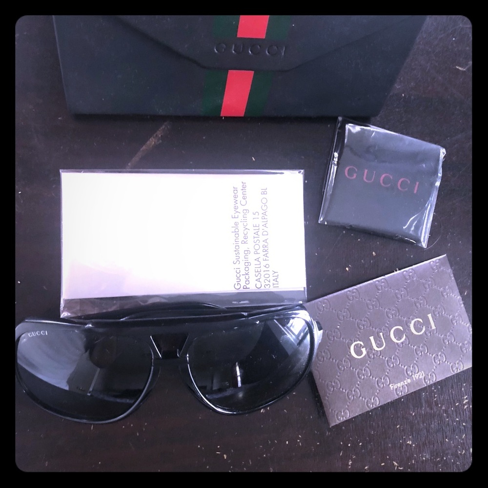 Unisex Gucci sunglasses